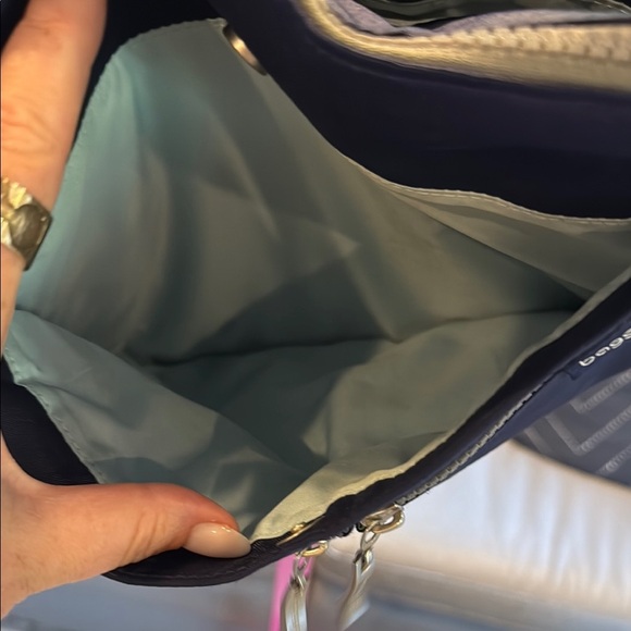 Baggallini Blue Messenger Bag Durable Everyday Essential - Picture 3 of 7